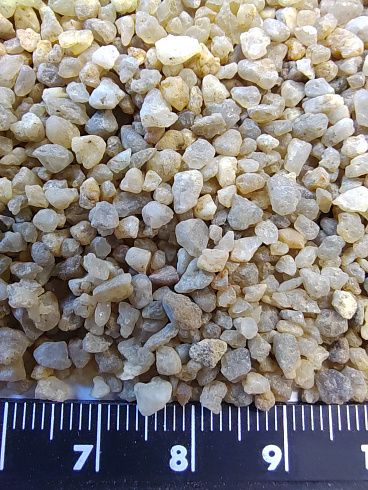 Кварцевый песок для водоподготовки фр. 1,6-3 мм.  купить в Ярославле фото Камень Клуб
