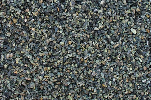 Kamenclub.ru: Щебень крошка зеленый (змеевик) фр. 3-5 мм  купить в Ярославле камень змеевик зеленый, салатовый светло-зеленый мраморная каменная декоративная крошка 9000 руб/т   фото КАМЕНЬ КЛУБ