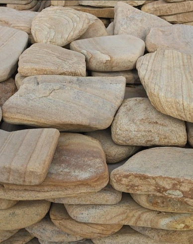 Kamenclub.ru: Песчаник пластушка галтованный желтый с рисунком (3 см)  купить в Ярославле плитняк - пластушка желтый песчаник 21000 руб/м3   фото КАМЕНЬ КЛУБ