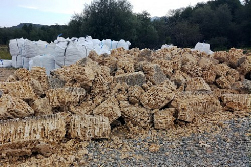 Kamenclub.ru: Крымский природный меотис фр. 100-500 мм.  купить в Ярославле меотис бежевый рыжий молочный желтый ракушечник 4 500 руб/т   фото КАМЕНЬ КЛУБ