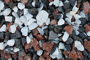 Kamenclub.ru: Мраморная крошка (щебень крошка микс : белый-черный-розовый) фр. 3-5 мм.  купить в Ярославле мрамор белый, черный, розовый, разноцветный мраморная каменная крошка декорвтивная 12000 руб/т   фото КАМЕНЬ КЛУБ