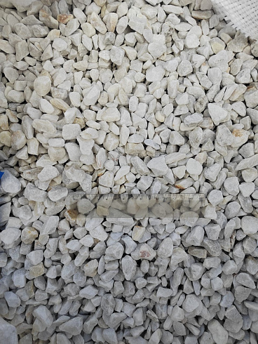 Kamenclub.ru: Мраморная крошка, щебень, цвет-белый, фр. 10-20 мм.  купить в Ярославле мрамор белый, молочный айвори каменная ландшафтная декоративная крошка шебня 12000 руб/т   фото КАМЕНЬ КЛУБ