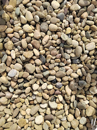 Kamenclub.ru: Галька речная окат рыжая фр. 20-40 мм. купить  в Ярославле галька речная окатанная рыжая желтая серая округлая речная галька 5000 руб/т   фото КАМЕНЬ КЛУБ