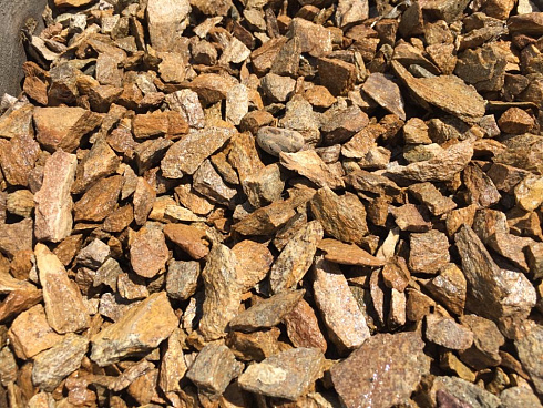 Kamenclub.ru: Щебень крошка желтый (ЗЛАТОЛИТ) фр. 20-40 мм.  купить в Ярославле златолит бежевый, золотистый, желтый декоративная каменная крошка 10800 руб/т   фото КАМЕНЬ КЛУБ