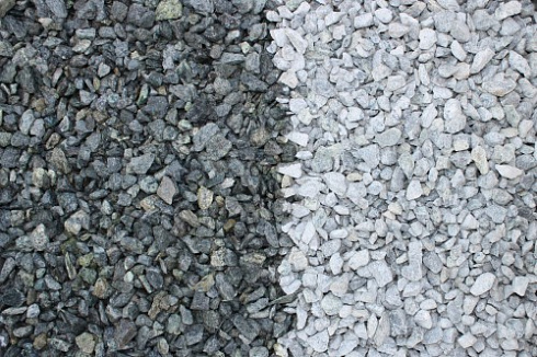 Kamenclub.ru: Щебень крошка зеленый (змеевик) фр. 10-20 мм.  купить в Ярославле змеевик зеленый, салатовый декоративная ландшафтная каменная крошка щебня 7 200 руб/т   фото КАМЕНЬ КЛУБ