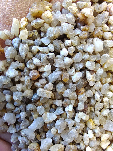 Кварцевый песок сухой фракцинированный фр. 1,6-4 мм.  купить в Ярославле фото Камень Клуб