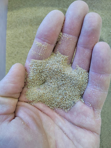 Кварцевый песок для площадок фр. 0,16-0,63 мм.  купить в Ярославле фото Камень Клуб