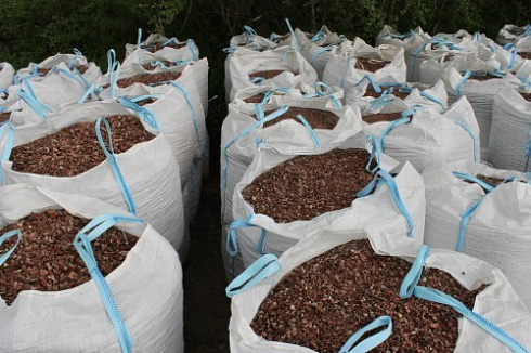 Kamenclub.ru: Мраморная крошка (щебень крошка розовый) фр. 10-20 мм.  купить в Ярославле мрамор розовый, красный каменная декоративная крошка ландшафтная 11000 руб/т   фото КАМЕНЬ КЛУБ