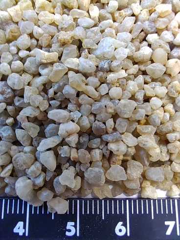 Кварцевый песок для водоподготовки фр. 1,6-3 мм.  купить в Ярославле фото Камень Клуб