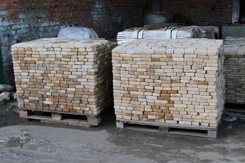 Kamenclub.ru: Песчаник брусчатка (Готика) art PSG-L-01  купить в Ярославле    2300 руб/кв.м   фото КАМЕНЬ КЛУБ