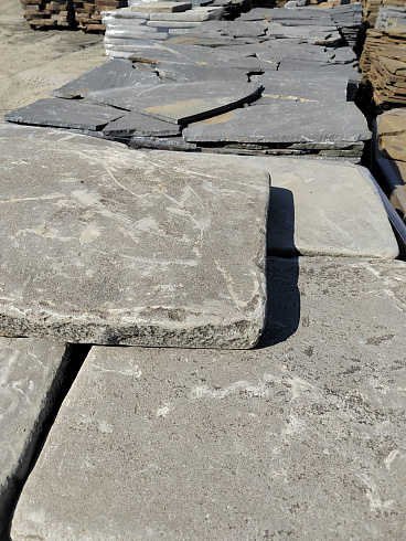 Kamenclub.ru: Песчаник галтованный для облицовки (фр. 2-5 см)  купить в Ярославле песчник рыжий желтый серый песчаник окатанный речной 6 000 руб/т   фото КАМЕНЬ КЛУБ