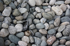 Kamenclub.ru: Галька речная окат (ассорти) фр. 50-100 мм. купить  в Ярославле галька природная округлая серая белая черная серая коричневая синяя галька речная окатанная округлая 6200 руб/т   фото КАМЕНЬ КЛУБ