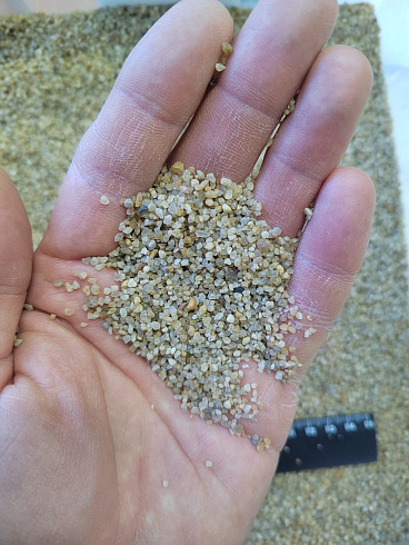 Кварцевый песок для площадок фр. 0,8 - 2 мм.  купить в Ярославле фото Камень Клуб