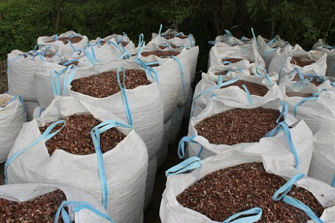 Kamenclub.ru: Мраморная крошка (щебень крошка розовый) фр. 20-40 мм.  купить в Ярославле мрамор розовый, красный мраморная крошка декоративная 11000 руб/т   фото КАМЕНЬ КЛУБ