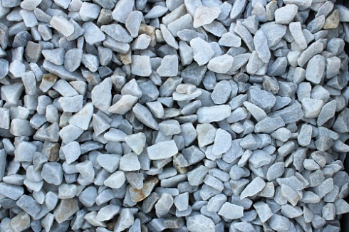 Kamenclub.ru: Мраморная крошка, щебень, цвет-белый,  фр. 20-40 мм.  купить в Ярославле мрамор белый молочный слоновая кость айвори  мраморная крошка ландшафтная 12000 руб/т   фото КАМЕНЬ КЛУБ