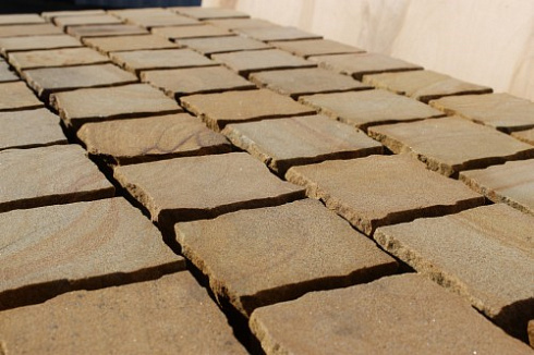 Kamenclub.ru: Песчаник брусчатка (Прага) art PSG-10-07  купить в Ярославле    2600 руб/кв.м   фото КАМЕНЬ КЛУБ