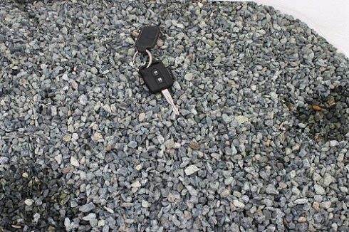 Kamenclub.ru: Щебень крошка зеленый (змеевик) фр. 5-10 мм  купить в Ярославле змеевик зеленый, салатовый ландшафтный декоративный щебень крошка 7 200 руб/т   фото КАМЕНЬ КЛУБ