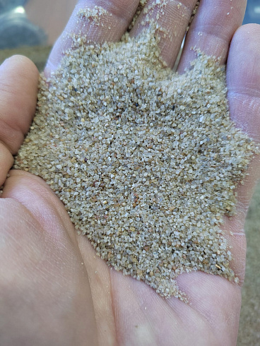 Кварцевый песок для площадок фр. 0,3 - 1 мм.  купить в Ярославле фото Камень Клуб