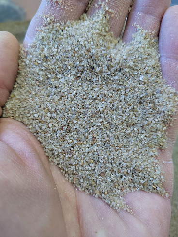 Кварцевый песок для площадок фр. 0,3 - 1 мм.  купить в Ярославле фото Камень Клуб