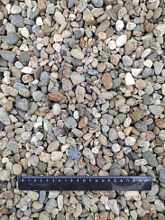 Kamenclub.ru: Галька речная окат (серая) фр.10-20 мм купить  в Ярославле галька речная серая, серый, темно-серый, светло-серый, коричневый ландшафтная декоративная речная окатанная округлая галька 5000 руб/т   фото КАМЕНЬ КЛУБ